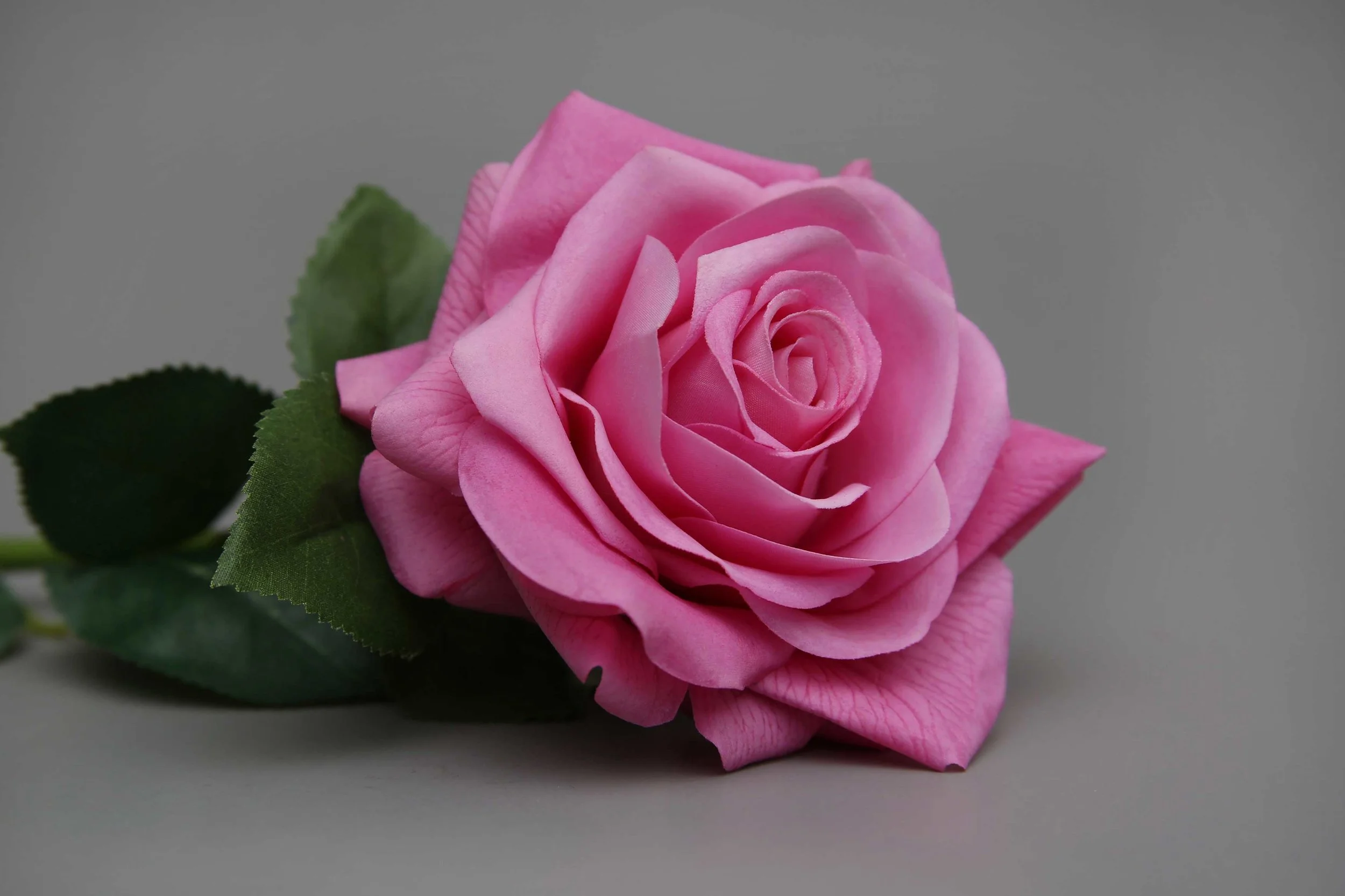 Grandiflora Roses (artificial)