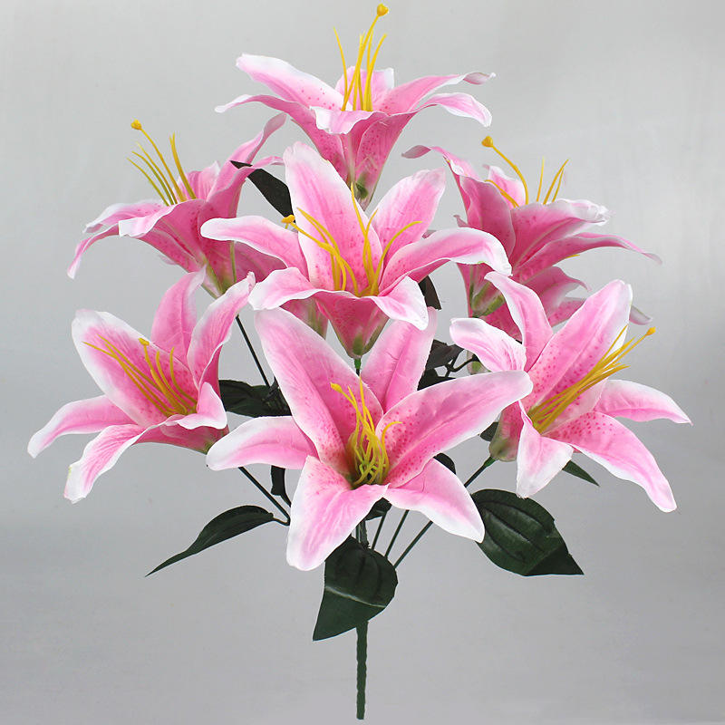 Lilies (artificial)