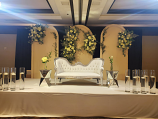 French-Style Settee White/Silver Rim French-Style Settee White/Silver Rim